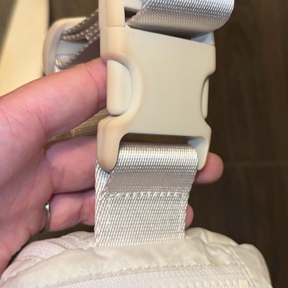 Lululemon Belt Bag 1L - Picture 2 of 2
